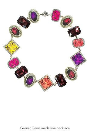 grenat-gems-medallion-necklace-Bijoux-de-Famille