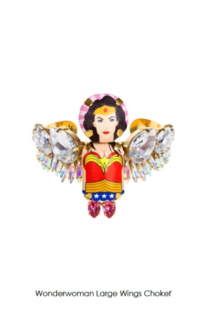 wonderwoman-large-wings-choker-Bijoux-de-Famille